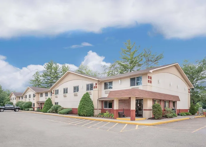 Discover the Best Queensbury NY Hotels for Your Stay