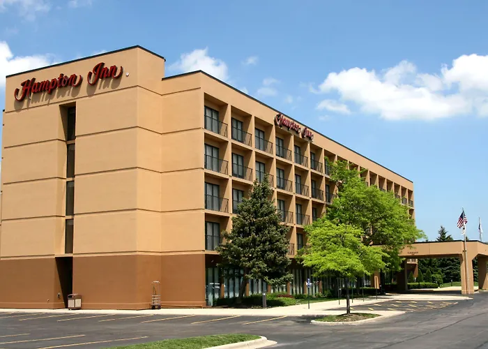Discover the Best Hotels Close to Six Flags Gurnee