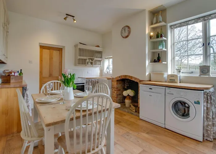 Explore Cranbrook Hotels near Train Station for a Convenient Stay