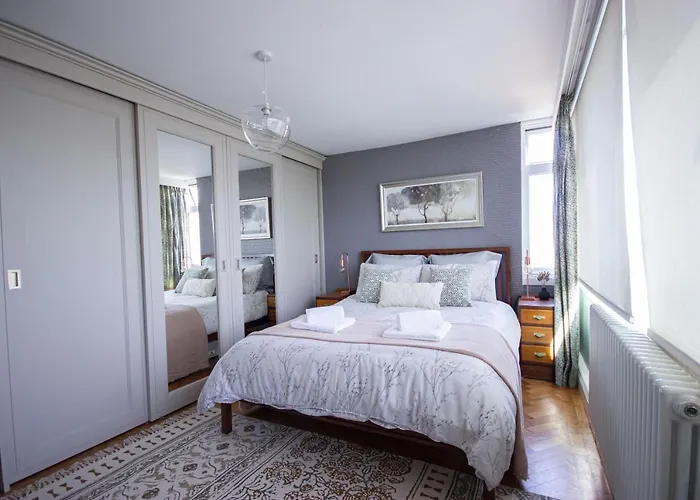 Top Hotels Near Eton